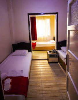 Cicek Palas Otel Smirne Esterno foto