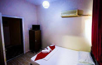 Cicek Palas Otel Smirne Esterno foto